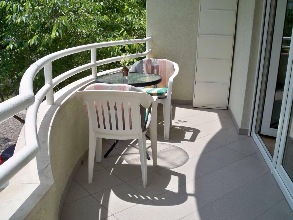 Apartmani Perkovic Baska Voda Exterior photo